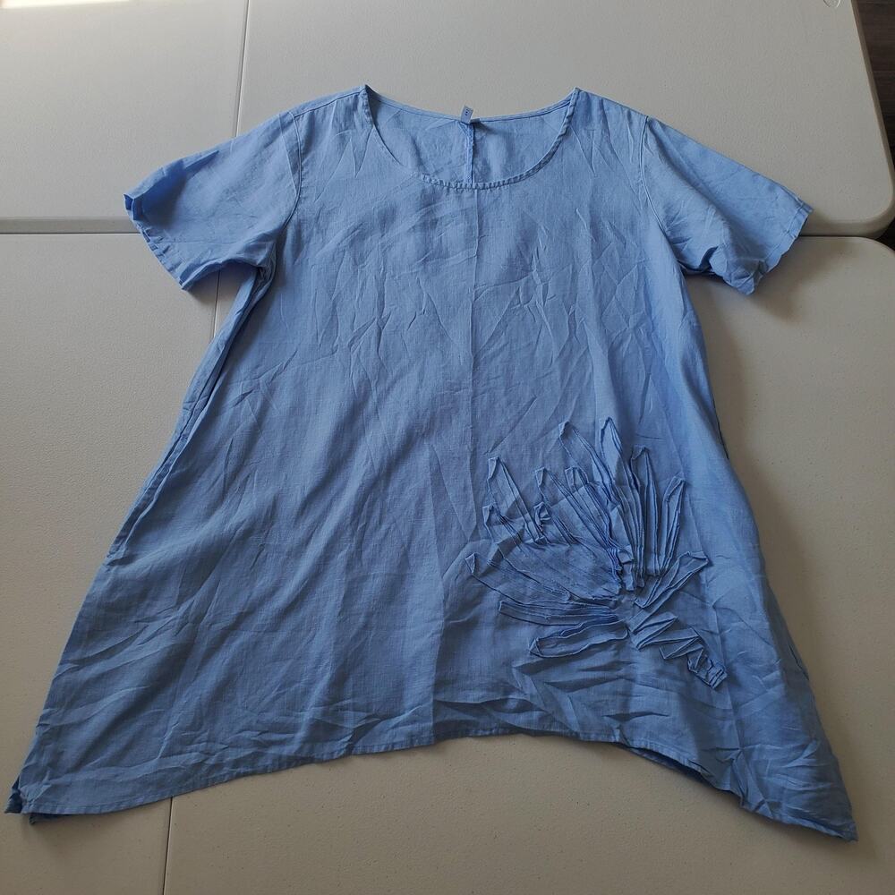 Kleen Tunic Top Womens Medium Blue Linen Asym Hem Floral Applique Short Sleeve